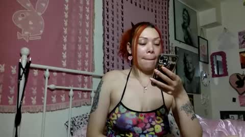 Snapshot of honeyruby chatting on 05/30/26, 05:04 Ruby Sparks online show from 05/30/26, 05:04