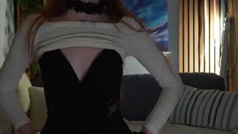 Snapshot of honeyumtoast chatting on 10/12/25, 02:21 Noelle online show from 10/12/25, 02:21
