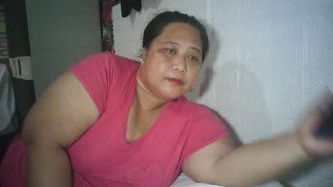 Snapshot of honeyvonz chatting on 06/21/26, 12:35 Merry online show from 06/21/26, 12:35