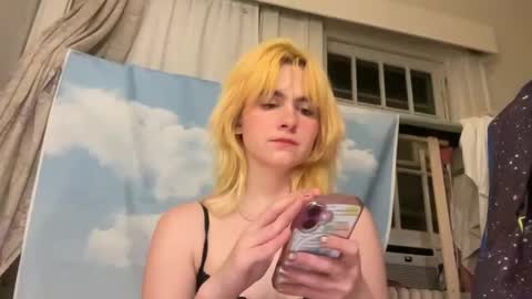 Emi Rose online show from 06/03/26, 02:14