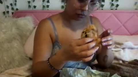 honeyyy89 online show from 02/10/26, 04:27