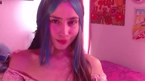 Snapshot of honeyypeaach chatting on 12/04/24, 08:18    online show from 12/04/24, 08:18