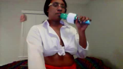 honnievu online show from 02/03/26, 06:40