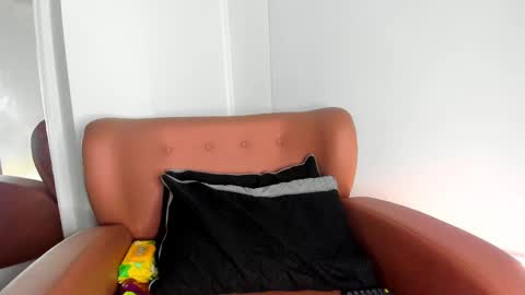 honnyy_23 online show from 10/04/25, 08:18