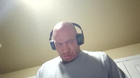 Snapshot of hookdick105799 chatting on 04/21/26, 04:19 hookdick105799 online show from 04/21/26, 04:19