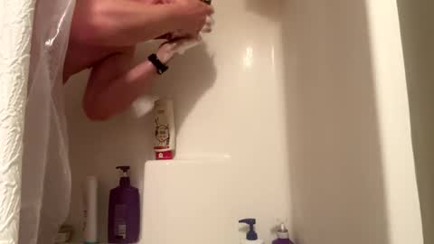 hookedonphonics105 online show from 11/02/25, 08:33