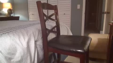 Snapshot of hooshung_mvers8 chatting on 10/25/25, 12:29 hooshung_mvers8 online show from 10/25/25, 12:29