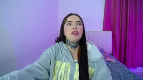 Snapshot of hoot_alicee chatting on 05/26/26, 09:44 ONLYFANS online show from 05/26/26, 09:44