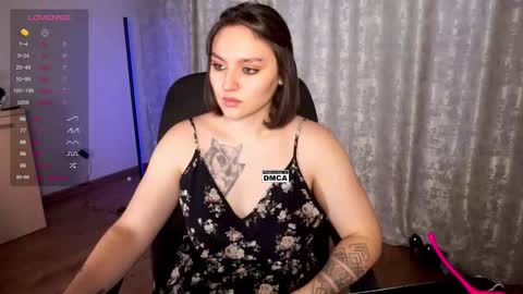 Karina online show from 11/06/25, 03:07