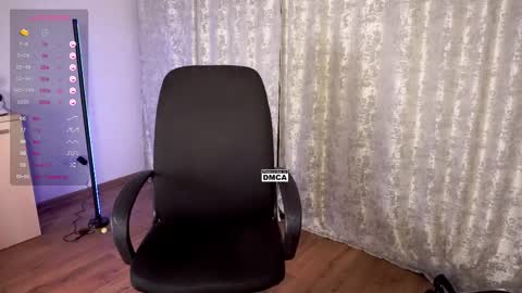 Karina online show from 11/06/25, 03:13