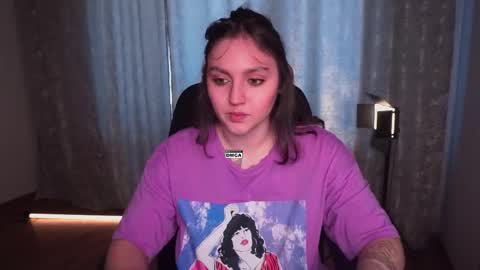 Snapshot of hoot_owl_cb chatting on 03/22/26, 06:06 Karina online show from 03/22/26, 06:06