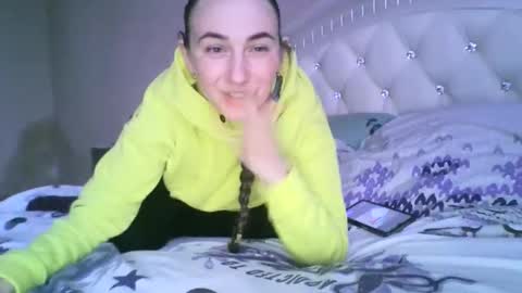 Snapshot of hootloove69 chatting on 04/21/26, 05:17 hootloove69 online show from 04/21/26, 05:17