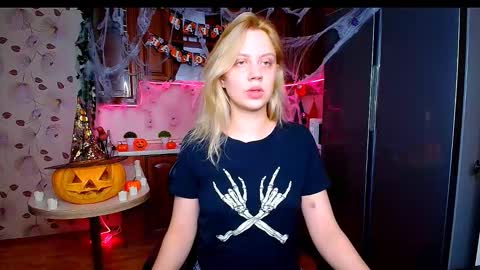 hope happyyy online show from 10/30/25, 08:05