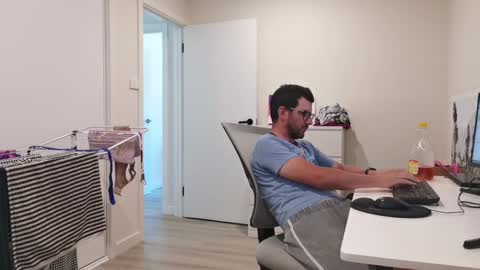 hopefulguy86 online show from 01/18/25, 04:15