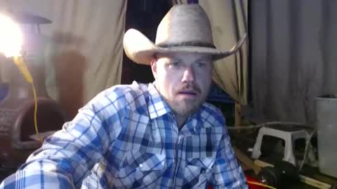 Snapshot of hopper_in_joyce chatting on 02/15/26, 09:41 hopper_in_joyce online show from 02/15/26, 09:41