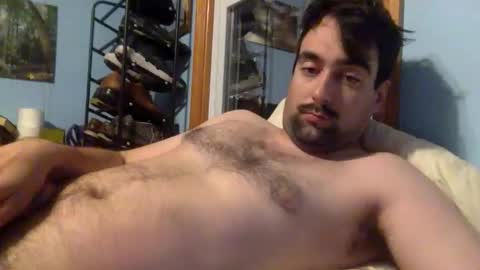Snapshot of hornemike127 chatting on 04/18/26, 02:59 hornemike127 online show from 04/18/26, 02:59