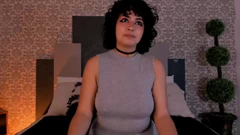 Snapshot of hornetnoir chatting on 05/10/26, 11:26 Layla Noir online show from 05/10/26, 11:26
