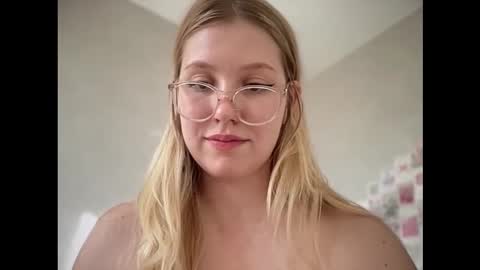 Audrey online show from 09/27/25, 02:38