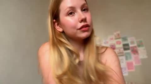 Snapshot of horney_audrey chatting on 06/22/26, 02:35 Audrey online show from 06/22/26, 02:35