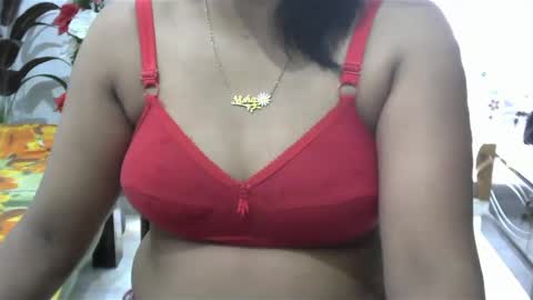 Snapshot of horneydesibaby chatting on 02/24/25, 03:23 horneydesibaby online show from 02/24/25, 03:23