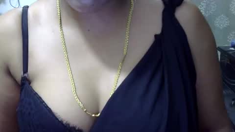 Snapshot of horneydesibaby chatting on 10/31/25, 05:58 horneydesibaby online show from 10/31/25, 05:58