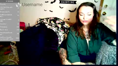 Snapshot of horneygirl88ddd chatting on 02/15/26, 01:24 horneygirl88ddd online show from 02/15/26, 01:24