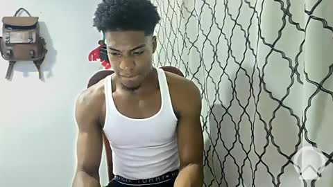 Snapshot of horneyguy2399 chatting on 01/14/25, 01:26 sugarbaby online show from 01/14/25, 01:26