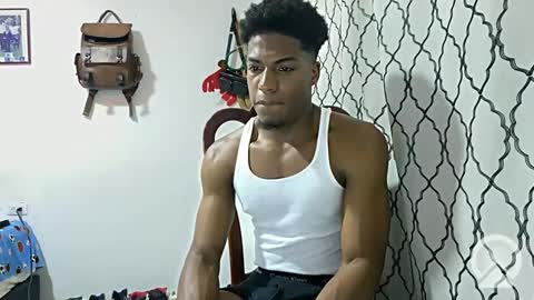 Snapshot of horneyguy2399 chatting on 01/15/25, 02:17 sugarbaby online show from 01/15/25, 02:17