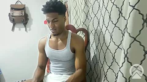 Snapshot of horneyguy2399 chatting on 01/16/25, 01:48 sugarbaby online show from 01/16/25, 01:48