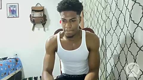 Snapshot of horneyguy2399 chatting on 01/17/25, 01:47 sugarbaby online show from 01/17/25, 01:47