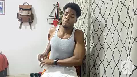 Snapshot of horneyguy2399 chatting on 01/23/25, 11:47 sugarbaby online show from 01/23/25, 11:47