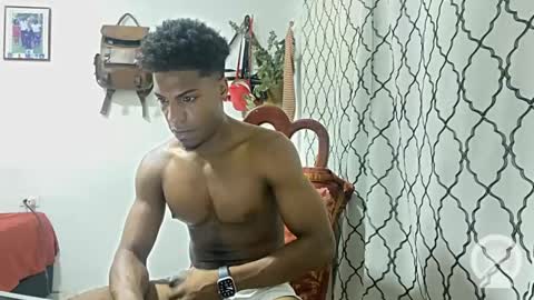 Snapshot of horneyguy2399 chatting on 01/24/25, 02:49 sugarbaby online show from 01/24/25, 02:49