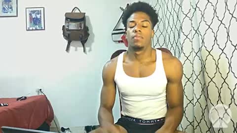 Snapshot of horneyguy2399 chatting on 01/25/25, 02:15 sugarbaby online show from 01/25/25, 02:15