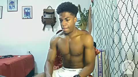 Snapshot of horneyguy2399 chatting on 01/26/25, 02:24 sugarbaby online show from 01/26/25, 02:24