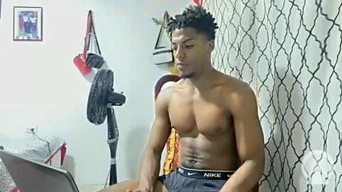 Snapshot of horneyguy2399 chatting on 02/08/25, 07:16 sugarbaby online show from 02/08/25, 07:16