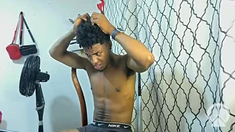 Snapshot of horneyguy2399 chatting on 02/09/25, 04:57 sugarbaby online show from 02/09/25, 04:57