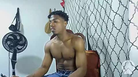 Snapshot of horneyguy2399 chatting on 03/10/25, 12:40 sugarbaby online show from 03/10/25, 12:40