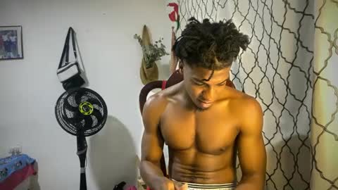 Snapshot of horneyguy2399 chatting on 09/20/25, 02:07 sugarbaby online show from 09/20/25, 02:07