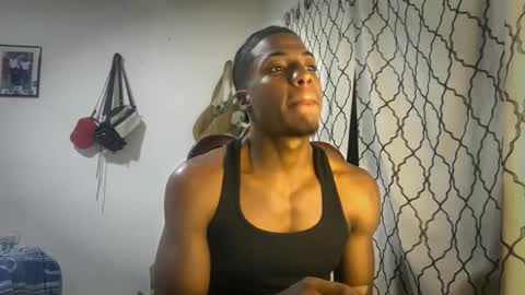 Snapshot of horneyguy2399 chatting on 10/14/25, 01:06 sugarbaby online show from 10/14/25, 01:06