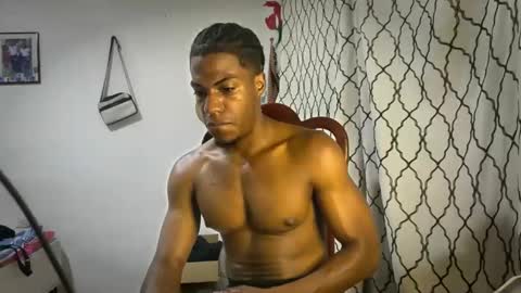 Snapshot of horneyguy2399 chatting on 10/18/25, 05:14 sugarbaby online show from 10/18/25, 05:14