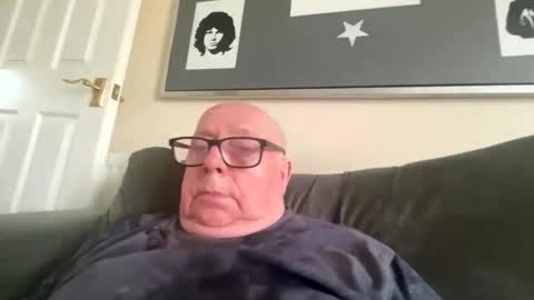 Snapshot of horny_147 chatting on 05/28/26, 02:36 Cum suck Me off online show from 05/28/26, 02:36