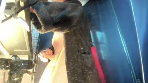 Jan online show from 11/04/25, 06:34