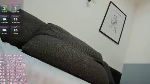 Snapshot of horny_and_wild chatting on 07/25/26, 11:19 Naomi online show from 07/25/26, 11:19