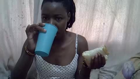 Leila online show from 02/08/26, 11:13