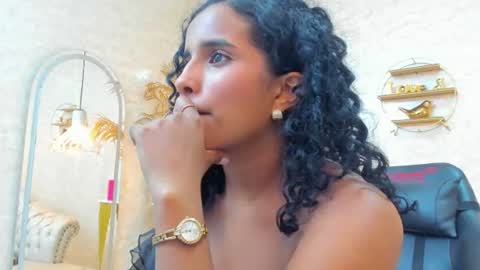 Snapshot of horny_curlss chatting on 06/25/26, 05:12 Horny Curls online show from 06/25/26, 05:12