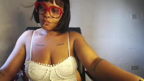 horny_ebonygirl_ online show from 04/24/26, 08:28