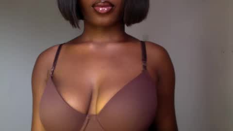 Snapshot of horny_goddess_delilah chatting on 05/19/26, 11:38 delilah online show from 05/19/26, 11:38