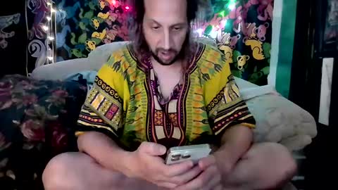 Snapshot of horny_hippie420 chatting on 12/04/24, 10:13 Horny Rockstar420 online show from 12/04/24, 10:13