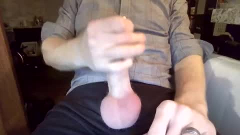 Snapshot of horny_hubby0077 chatting on 04/21/26, 02:51 Horny Hubby online show from 04/21/26, 02:51
