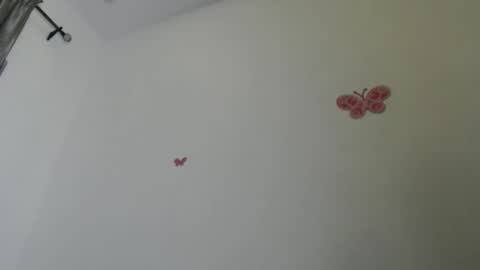 Iris online show from 09/17/25, 07:26